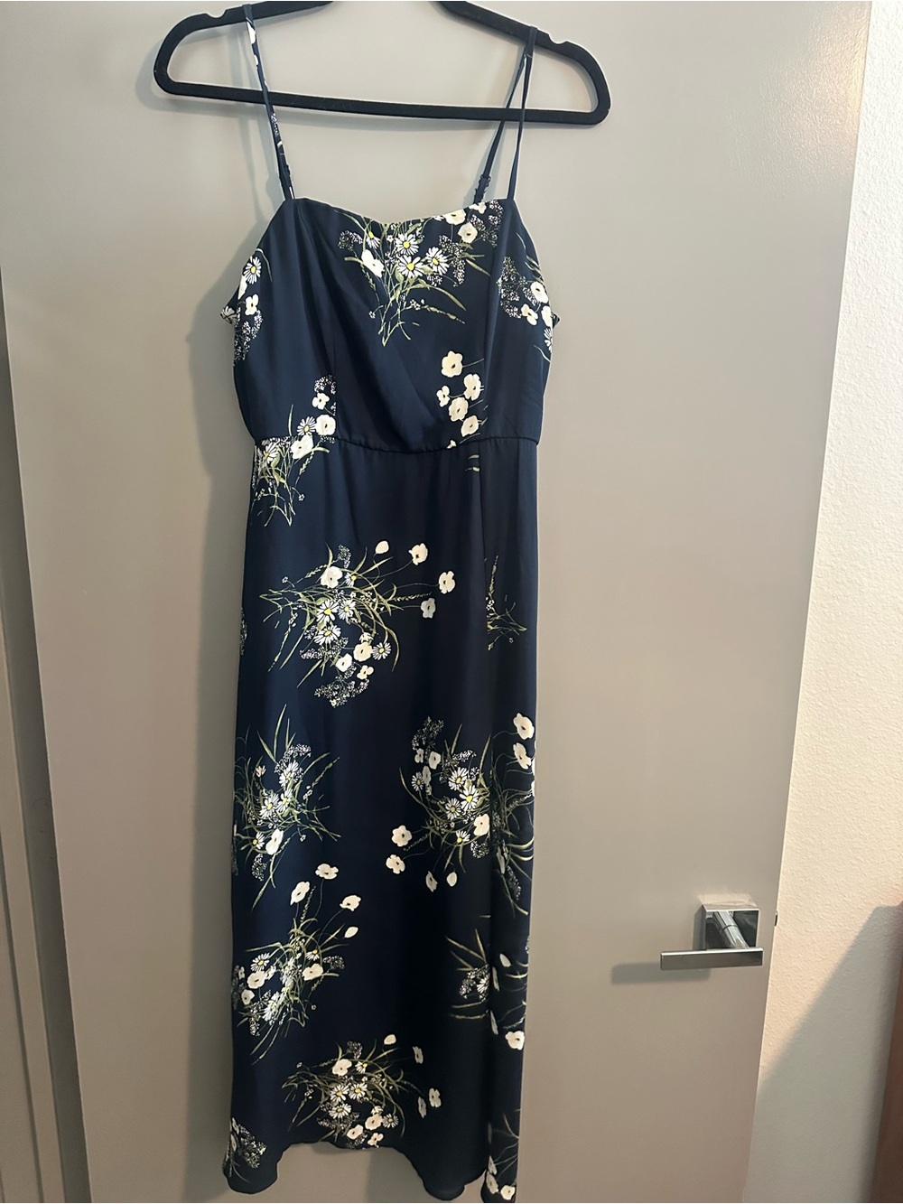 Francesca’s Navy Floral Midi Dress Size Medium